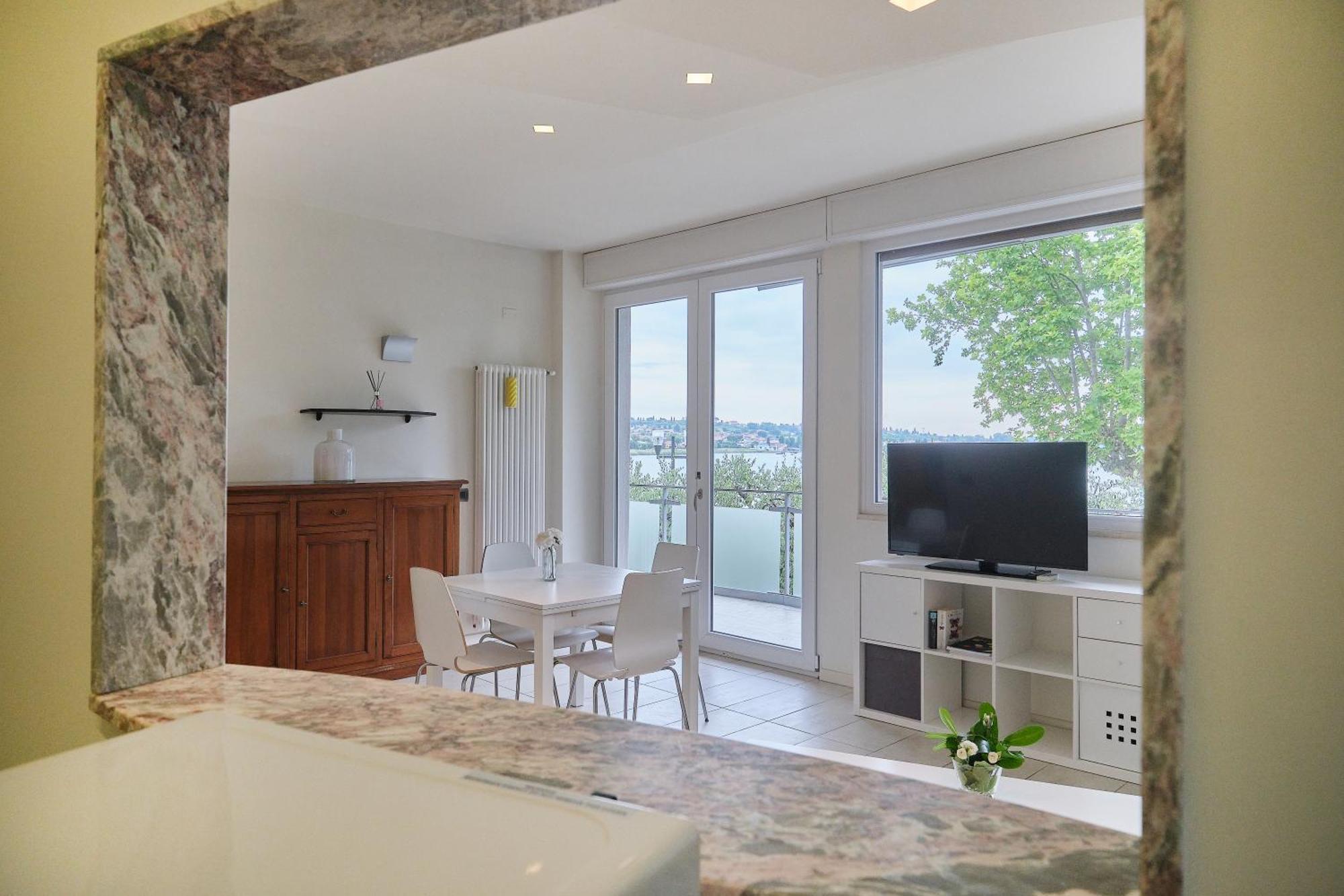 Front Lake Apartment Bardolino Exterior foto